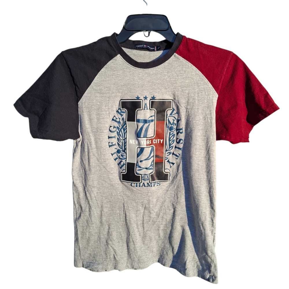 Tommy Hilfiger Men's Grey Raglan Logo T-Shirt - Red & Black Sleeves Size L